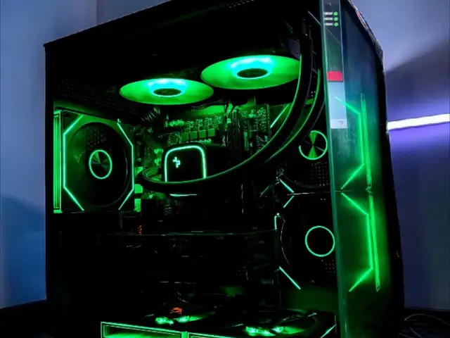 Персональный компьютер Ryzan 7 7800X3D / RTX 5060 8GB Ai / 16GB DDR5 / 512GB m2, Душанбе
