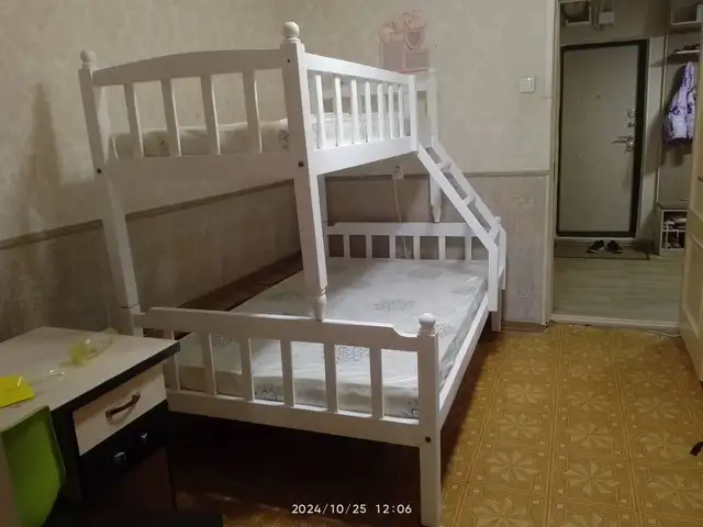 Двухъярусная кровать, Душанбе