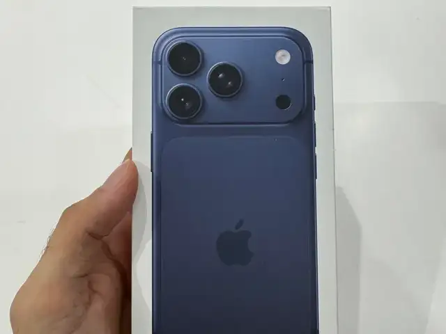 Apple iPhone 17 Pro, 256 gb, Deep Blue, Худжанд
