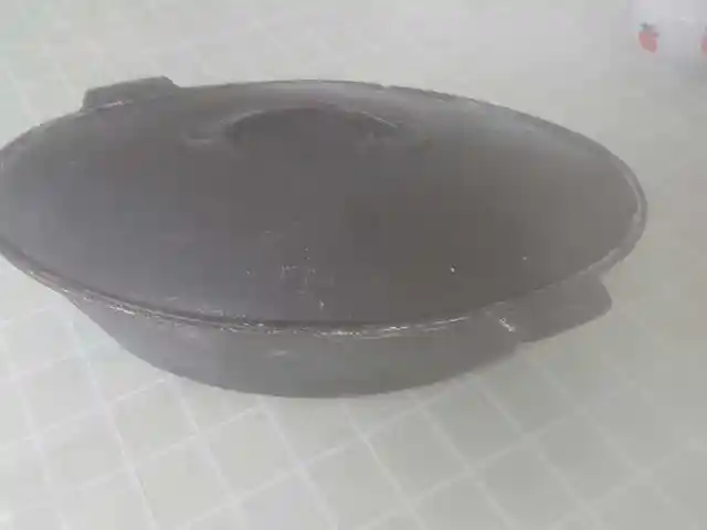 Чугунный союзный овальный казан ноаый, Душанбе