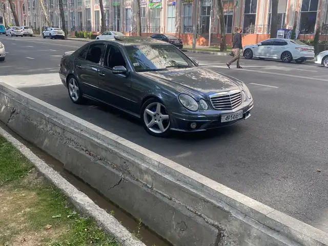 Mercedes-Benz E class