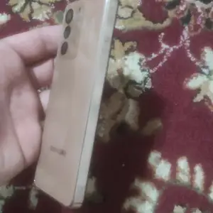 Samsung Galaxy S21, Ваҳдат
