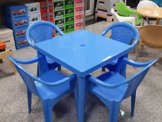 Стол с стульями, Душанбе