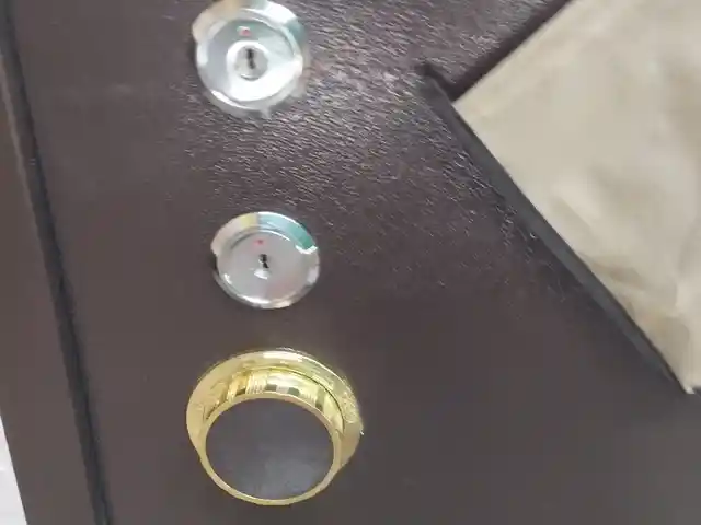 Сейф 60, Shan shi, Душанбе