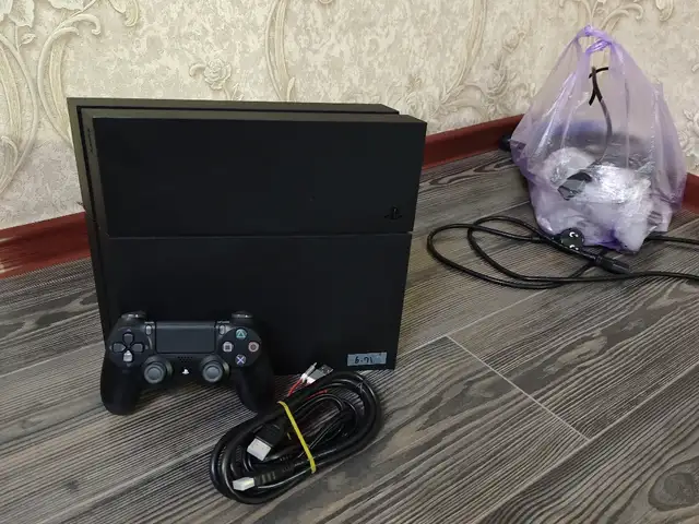 Игровая приставка Sony PlayStation 4 Fat 8 .00, Душанбе