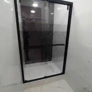 Шиша барои Хамом, Душанбе