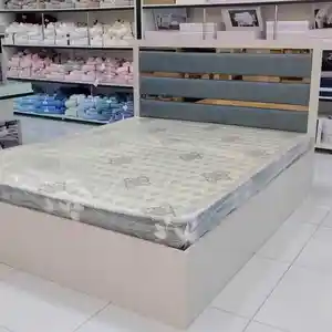 Двуспальная кровать, Душанбе