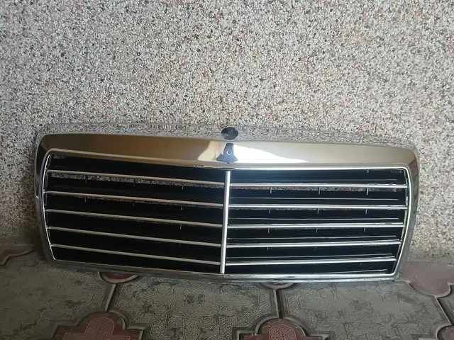 Облицовка от Mercedes-Benz W190, Худжанд