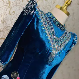 Куртаи аруси, Душанбе