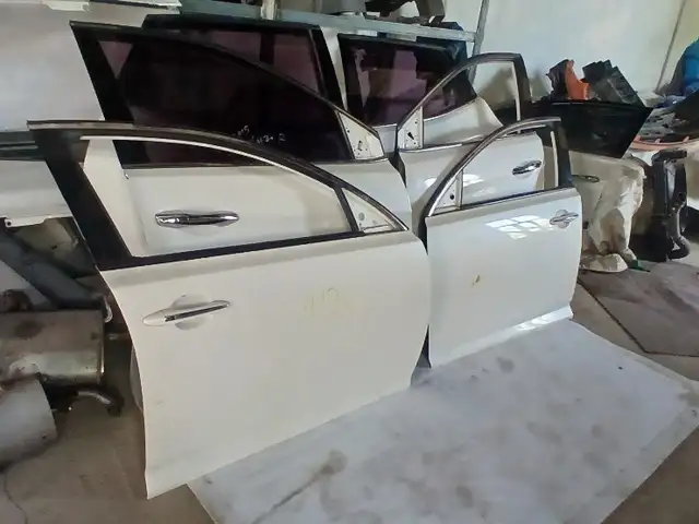 Двер от Hyundai santafe, Худжанд