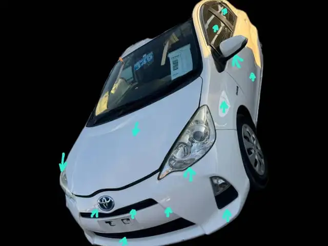 Бампер передний на Toyota Aqua 2014 гибрид, Душанбе