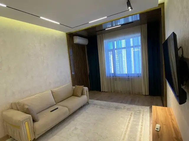2-комн. квартира, 11 этаж, 55м², Исмоили Сомони, Душанбе
