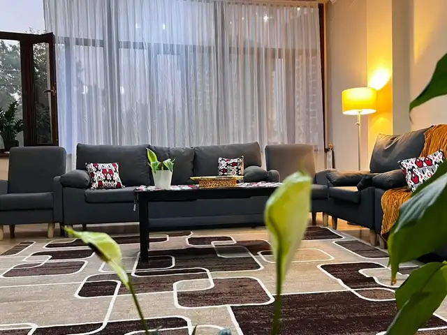 3-комн. квартира, 4 этаж, 130м², Дом Печати, Душанбе