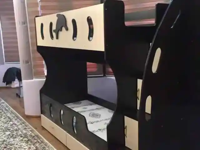 Двухъярусная кровать, Душанбе