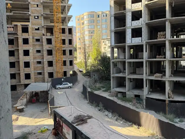 1-комн. квартира, 3 этаж, 71 м², 18 мкр, Худжанд