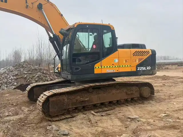 Экскаватор, Душанбе