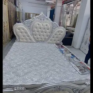 Кровать королевская, Душанбе