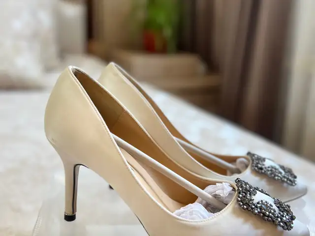 Туфли Manolo Blahnik, Душанбе