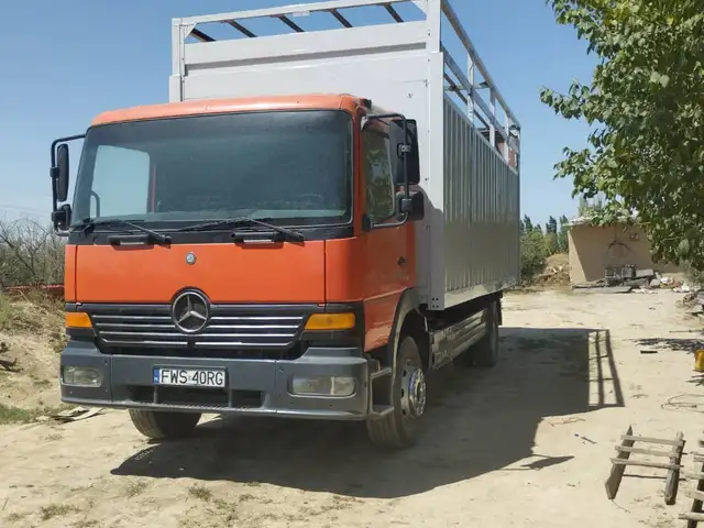 Бортовой грузовик Mercedes-Benz Atego , 2000, Истаравшан