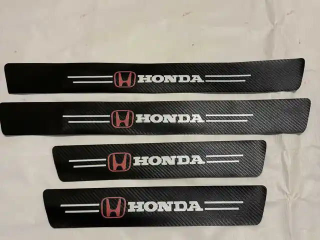 Защитная наклейка на пороги Honda, Душанбе