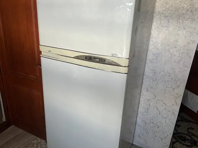 Холодильник на запчасти, Худжанд