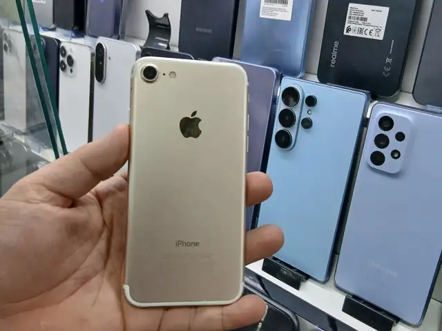Apple iPhone 7, 32 gb, Бохтар (Курган-Тюбе)