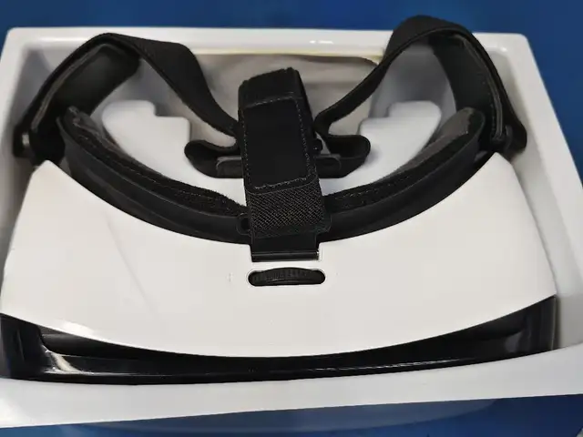 Очки виртуальной реальности Samsung Gear VR, Душанбе