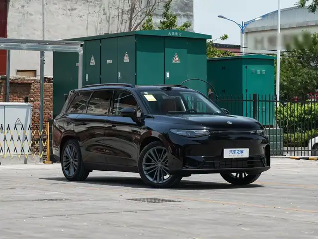 Leapmotor C16