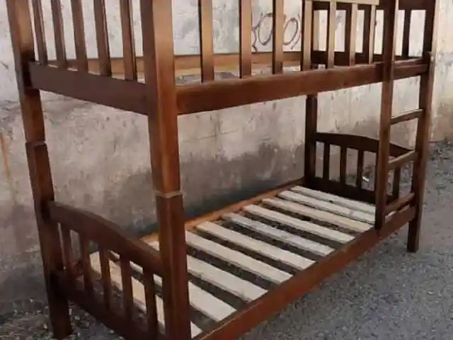 Двухъярусная кровать, Душанбе