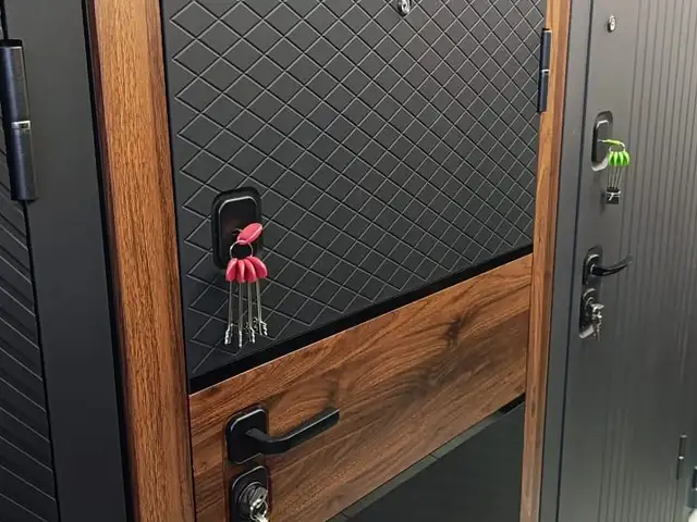 Дверь, Душанбе