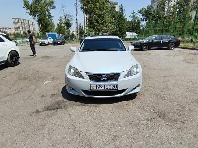 Lexus IS series