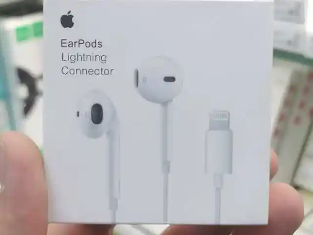 Наушники Apple EarPods Lightning, Душанбе