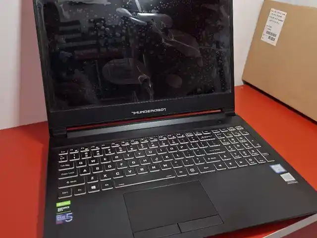 Ноутбук Thunderobot i7/9750H 8/512 GTX1650 4G, Душанбе