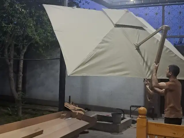 Зонтик яктарафа, Душанбе