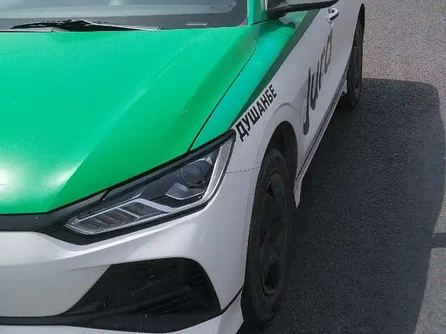 BYD E2