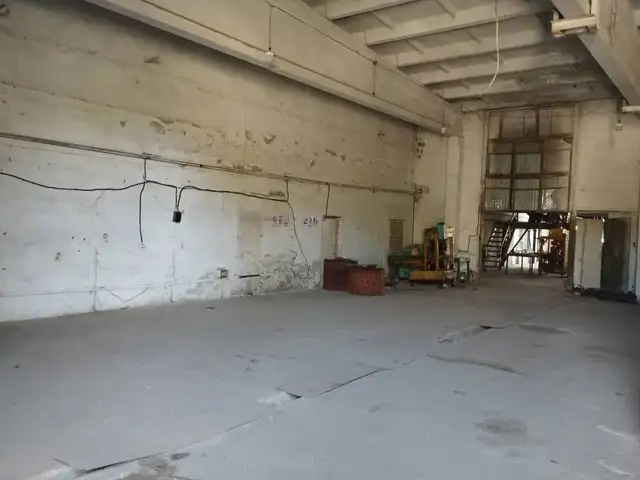 Помещение под свободное назначение, 400м², Посёлок Сирьдаринский, Бобоҷон Ғафуров