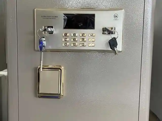 Сейф 45L, Душанбе