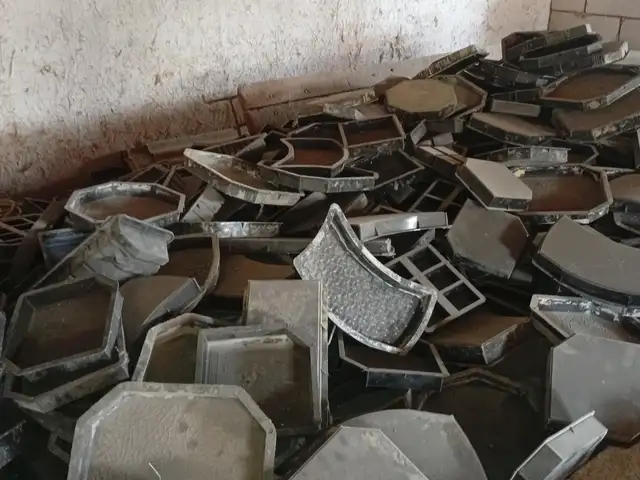 Колабхои Брусчатка, Ваҳдат
