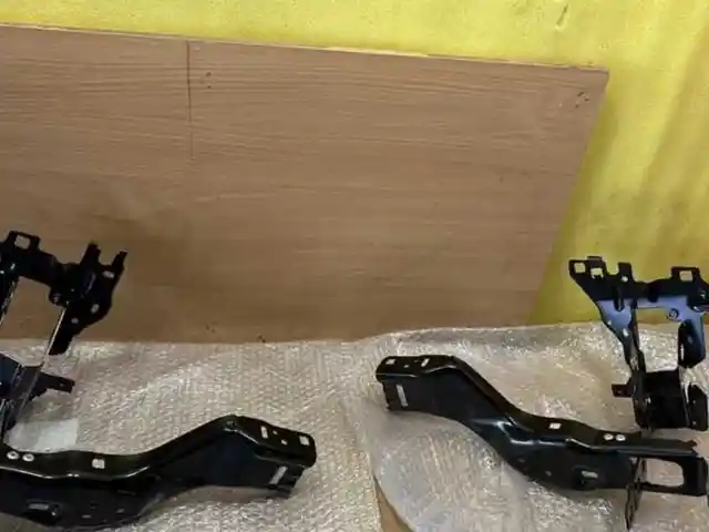 Крипление фары bmw g30, Душанбе