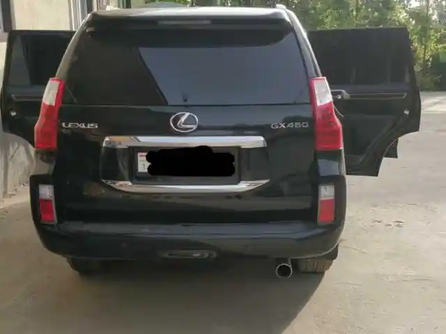 Заднее стекло от Lexus GX460, Душанбе