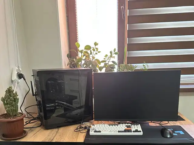 Персональный компьютер Ryzen 7600x -32 GB Ram-RTX 5060TI, Душанбе