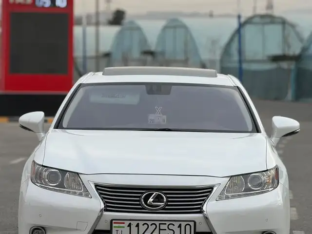 Lexus ES series