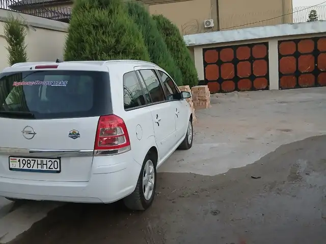 Opel Zafira