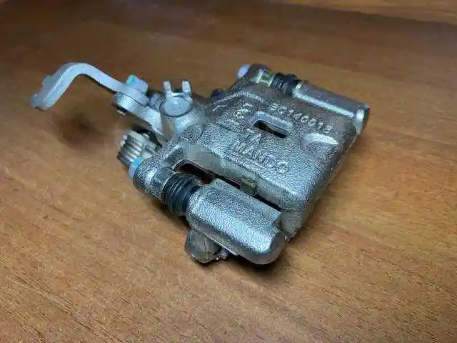 Суппорт тормозной Hyundai Elantra Avante XD 2000 - 2003, Душанбе