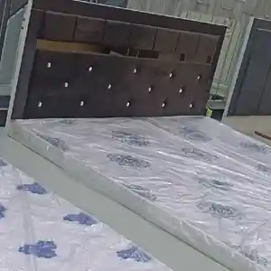 Двуспальная кровать, Душанбе