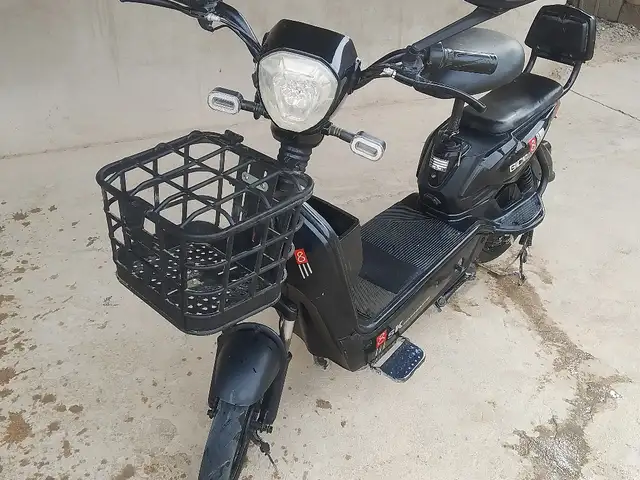 Скутер, Гиссар