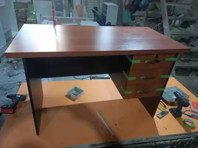 Офисный стол, Душанбе