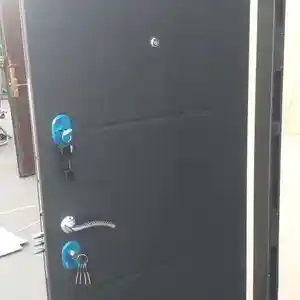 Железная дверь, Душанбе