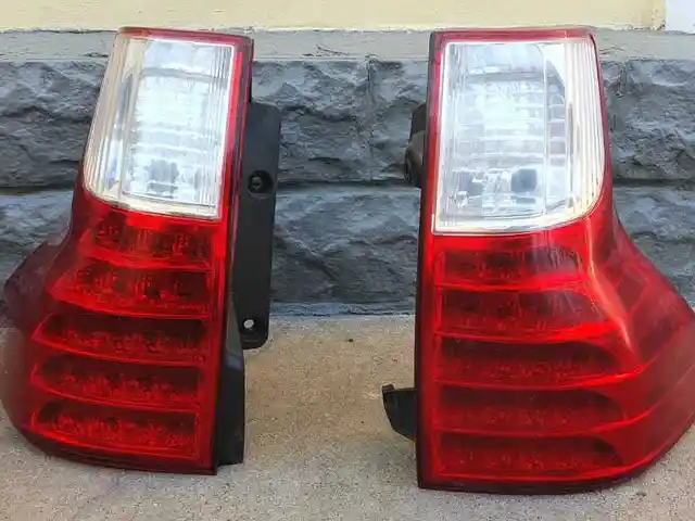 Задние фары от Toyota Prado, Душанбе