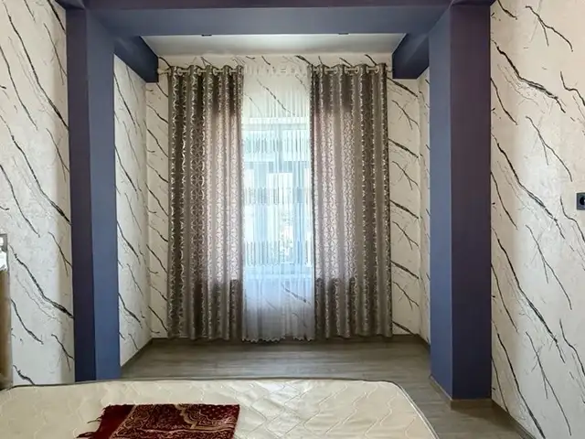 2-комн. квартира, 3 этаж, 72м², кучаи Сомониён , Вахдат